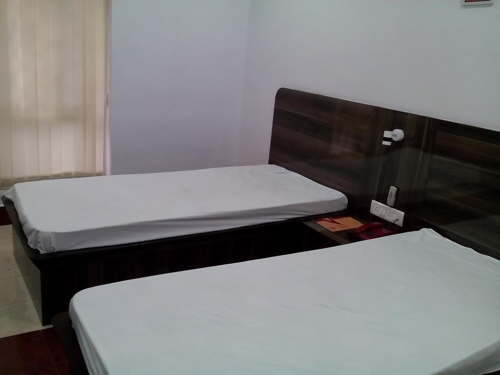 Neeranand Dalhousie- A Pure Vegetarian Hotel Kalkutta Kültér fotó